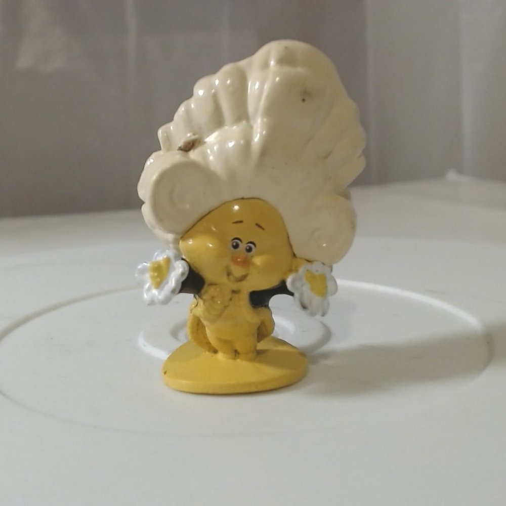 TROLLZART DreamWorks Trolls Cake Topper Figurine